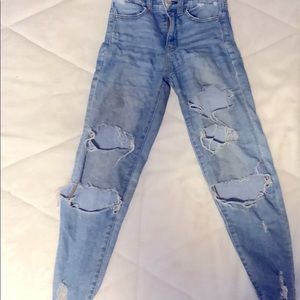 Stretching skinny jeans